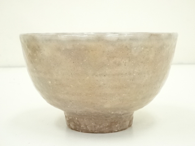 ☆美品☆ 萩焼 浴城陶苑 三輪敏之 平茶碗 共箱付 栞付 道具 ] - 道具 萩焼 浴城陶苑 三輪敏之造 茶碗（銘：風韻）（前大徳